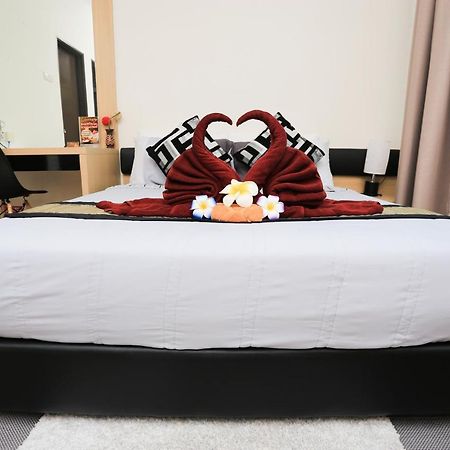 Mlh Deluxe Studio Suites @ Landmark Residence Cheras Eksteriør billede
