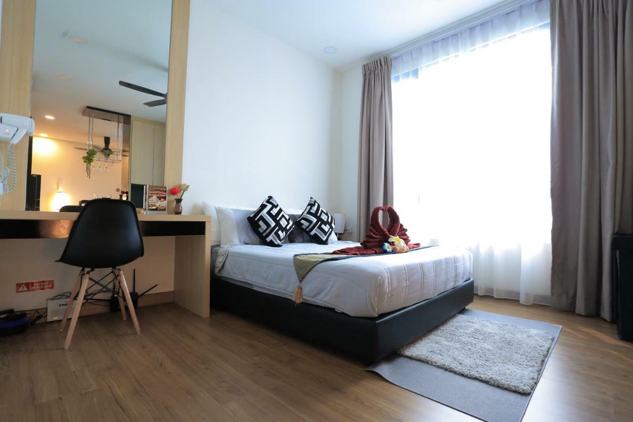 Mlh Deluxe Studio Suites @ Landmark Residence Cheras Eksteriør billede