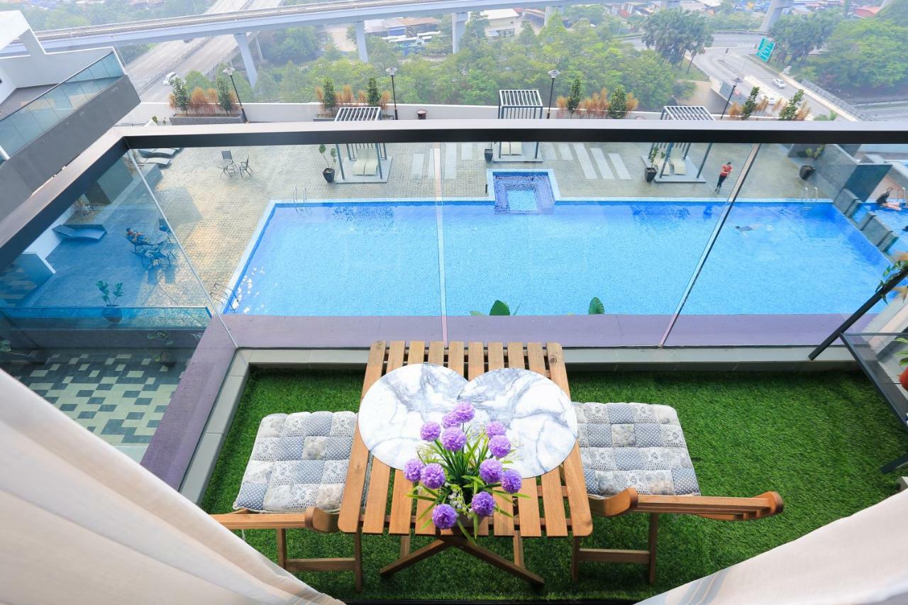 Mlh Deluxe Studio Suites @ Landmark Residence Cheras Eksteriør billede