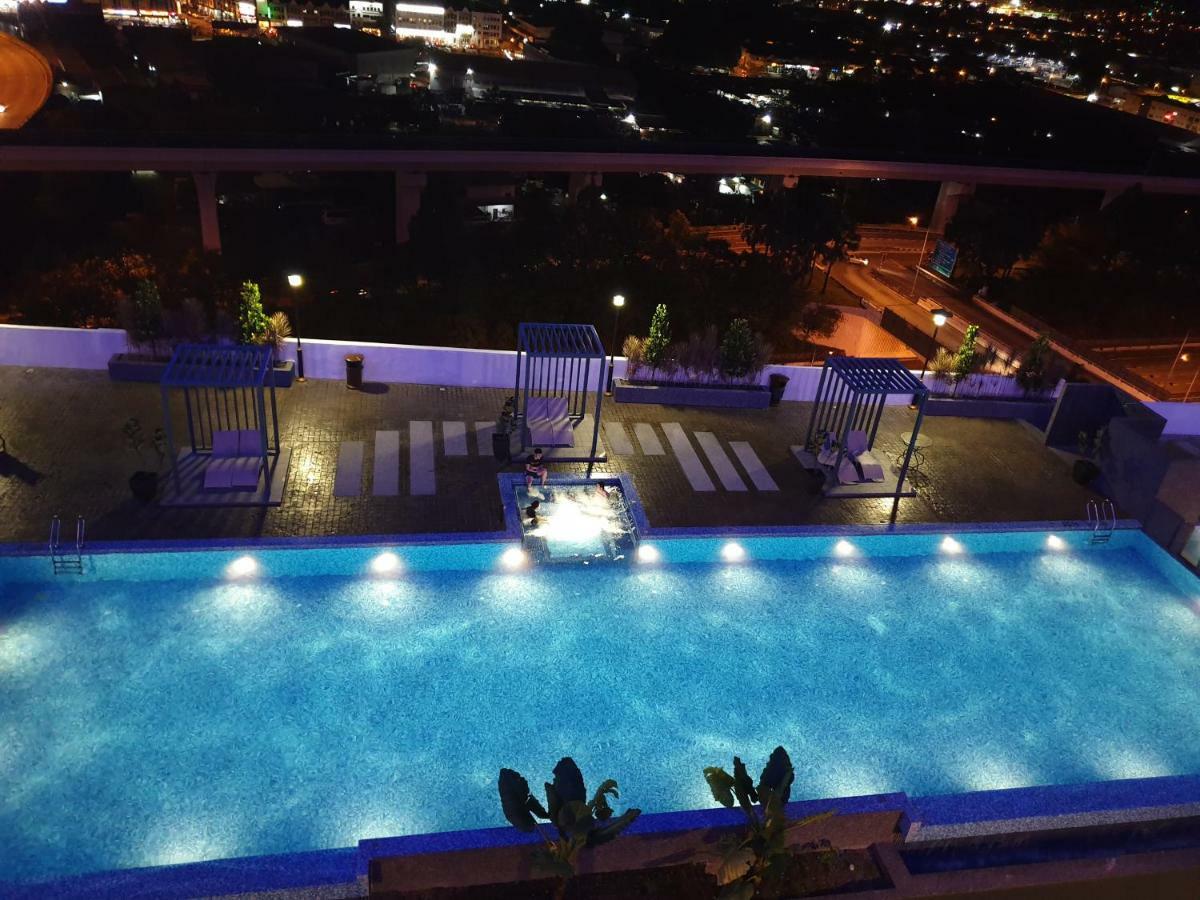 Mlh Deluxe Studio Suites @ Landmark Residence Cheras Eksteriør billede