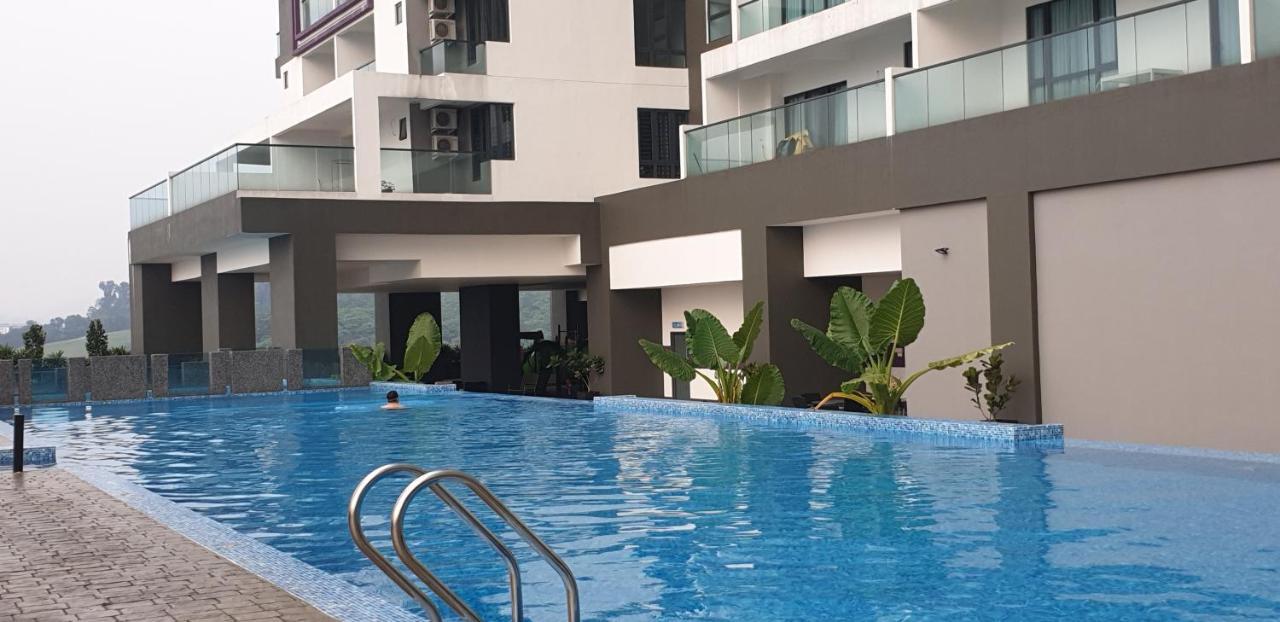 Mlh Deluxe Studio Suites @ Landmark Residence Cheras Eksteriør billede